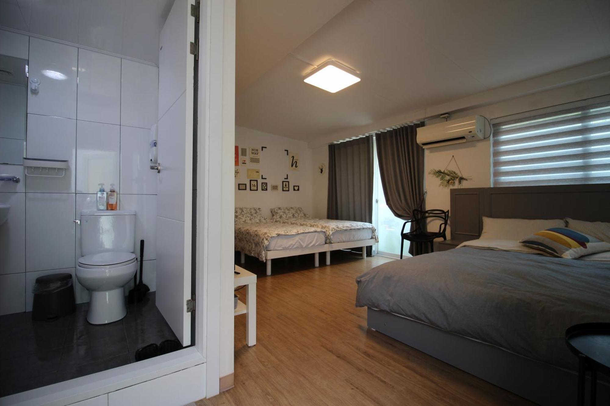 Bunk Guesthouse Hongdae Сеул Номер фото