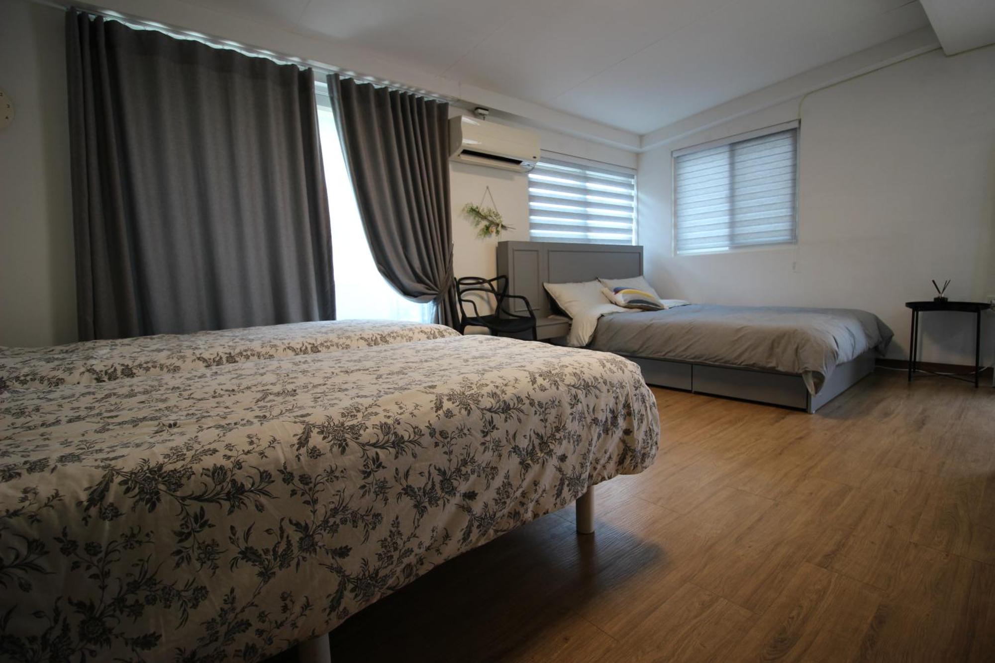 Bunk Guesthouse Hongdae Сеул Номер фото