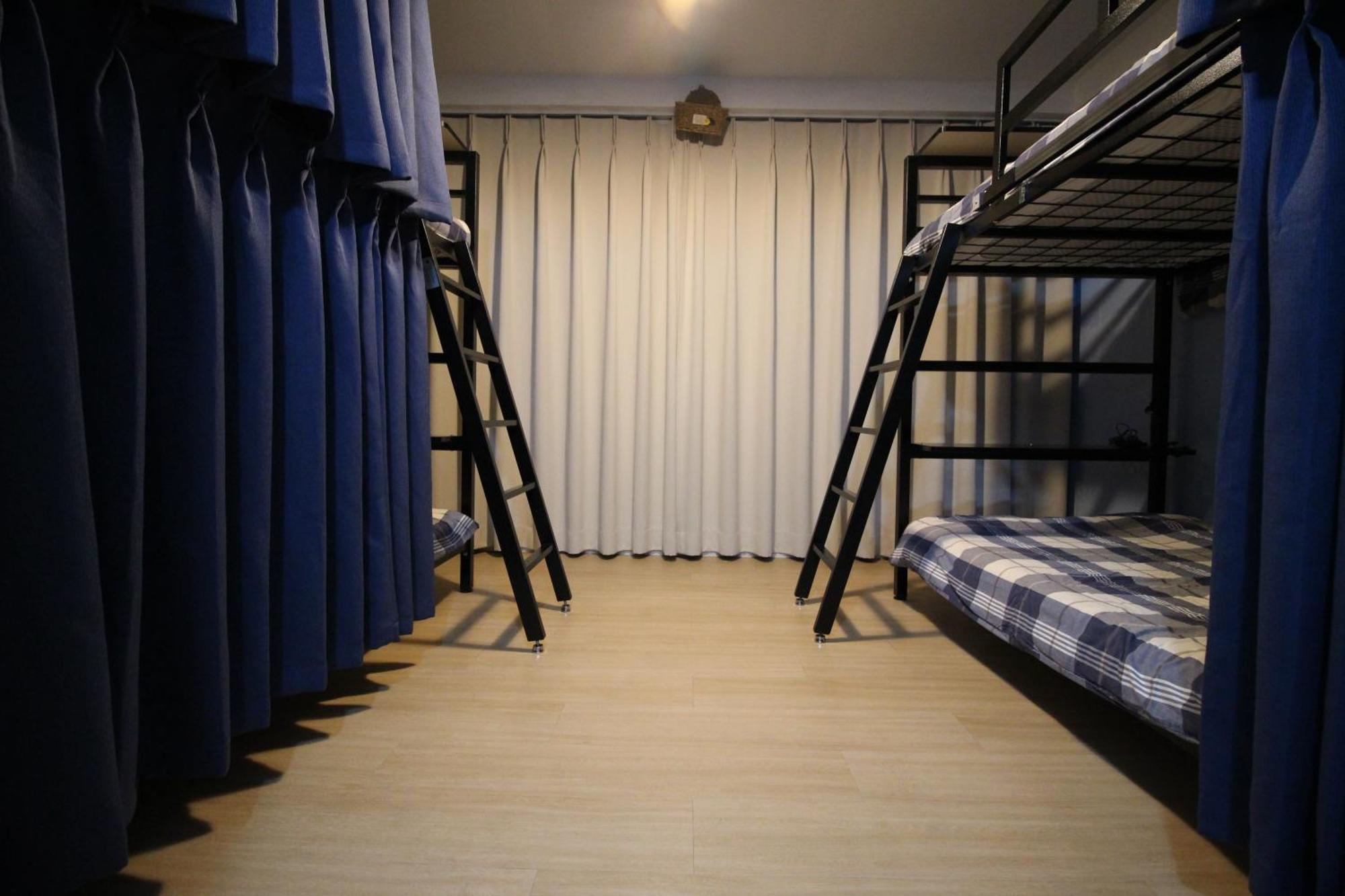 Bunk Guesthouse Hongdae Сеул Номер фото